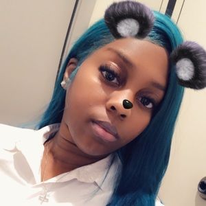 Meet your Posher, Jasminn